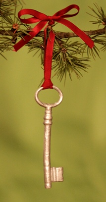 Sapin de Noël 100% récup : une suspension de Noël avec un rouleau de sopalin (21/24)